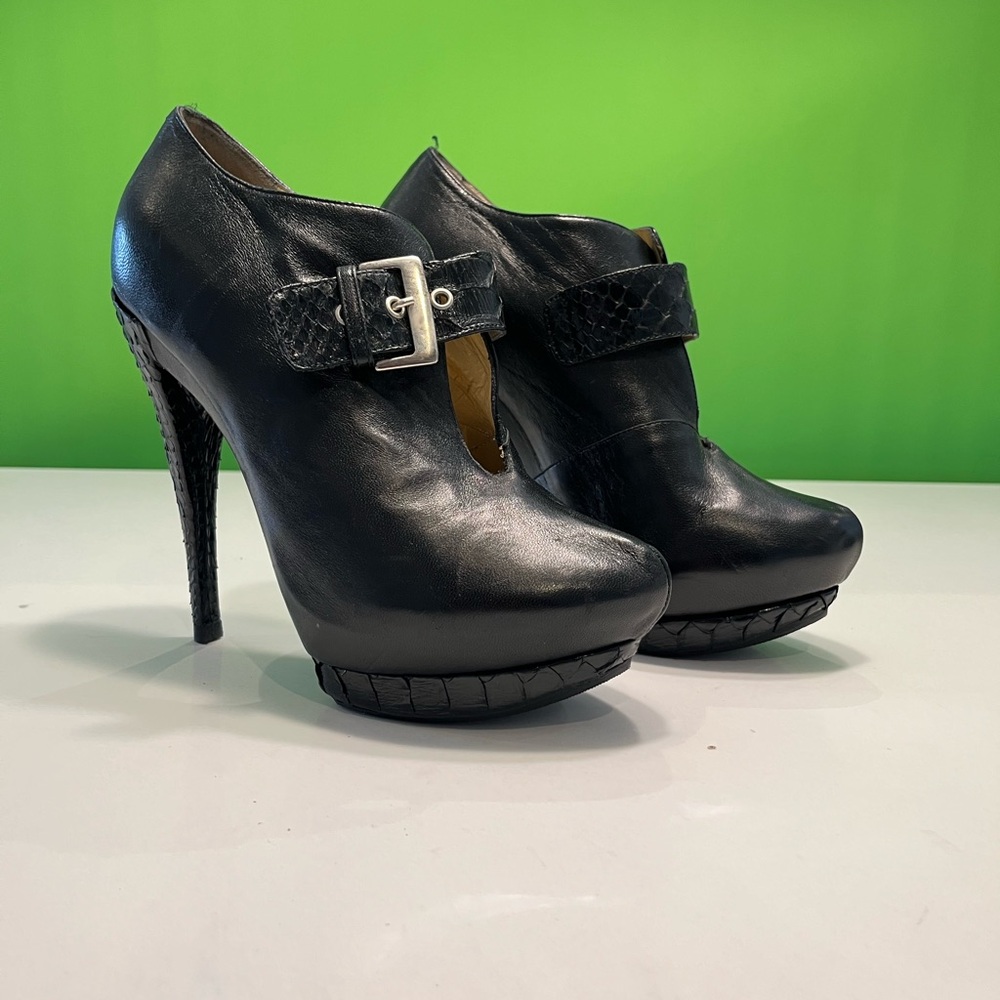 Massimo Dogama stunning leather booties